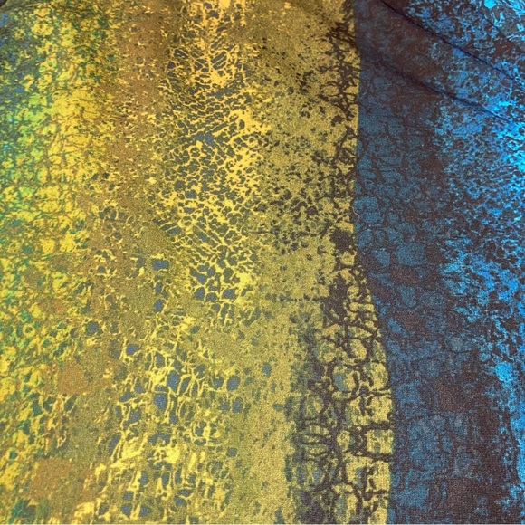 Premise skirt snake print blue / green gradient Size 4 skirt - Picture 3 of 9